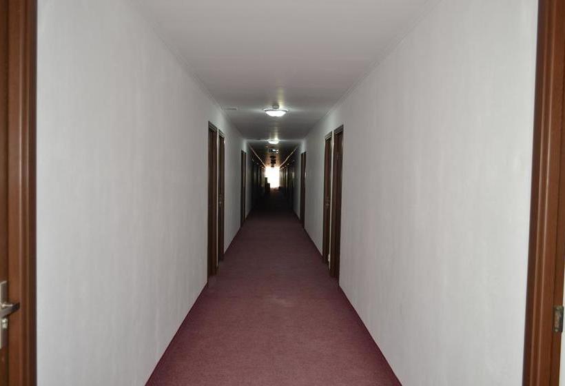 Отель Semiramis