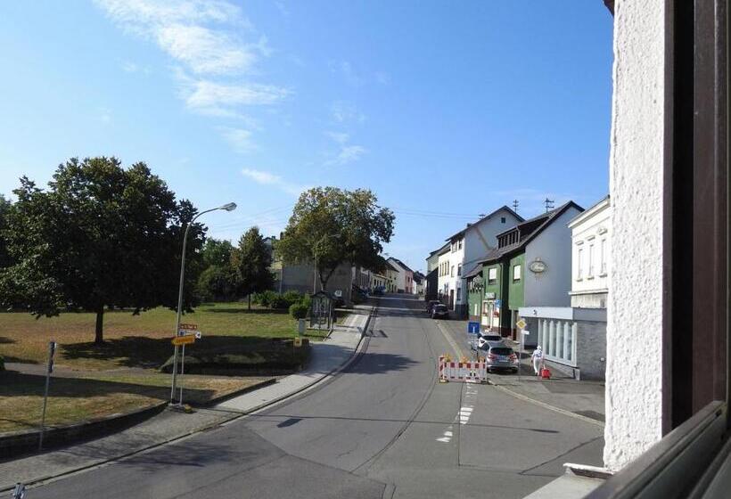 Отель Triebener Hof