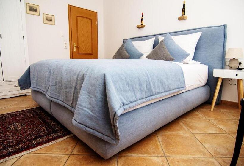 فندق Tullius Die Rebmeisterei