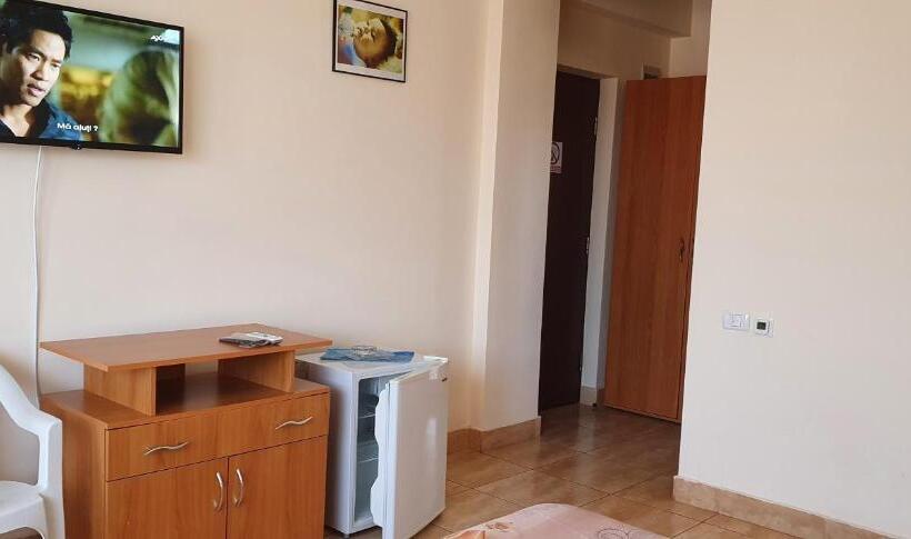 בית מלון כפרי Vila Raduinea