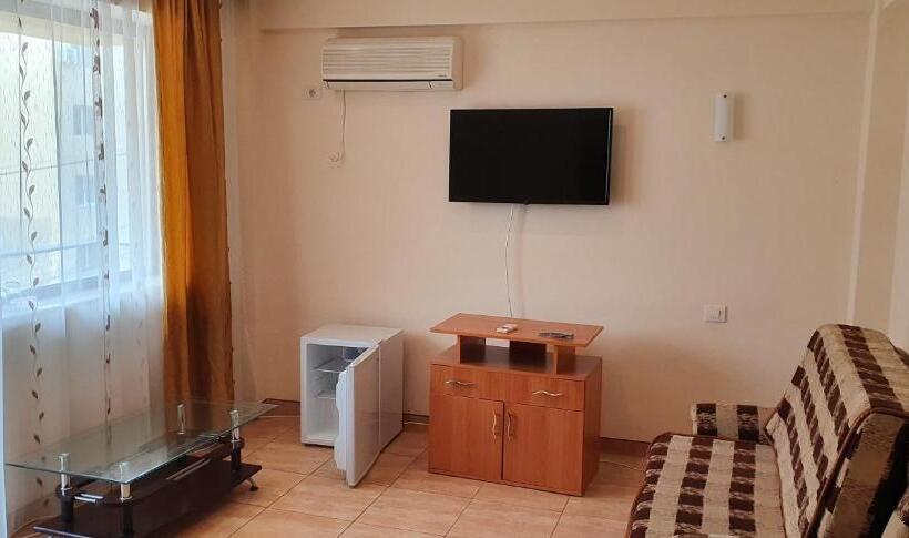 בית מלון כפרי Vila Raduinea