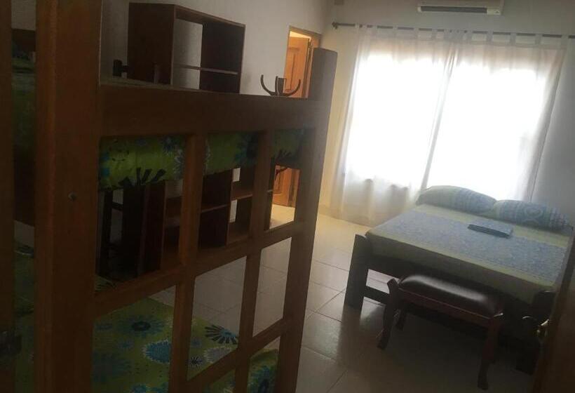 هتل Villa Del Mar Coveñas