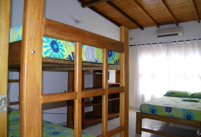 هتل Villa Del Mar Coveñas