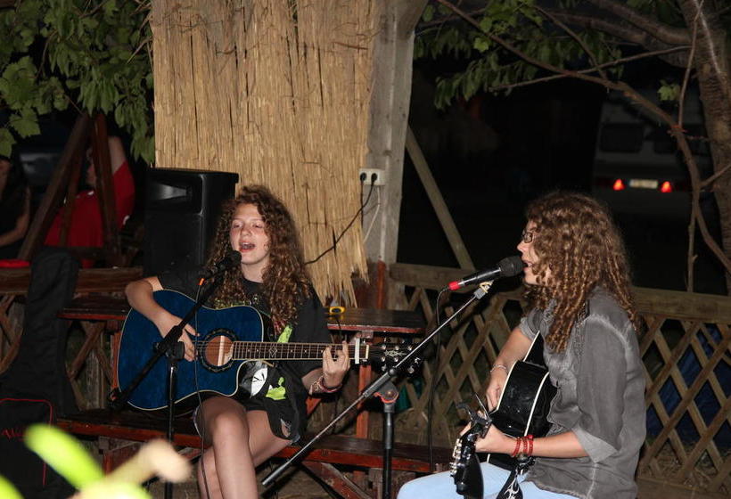 מוטל Marina Park