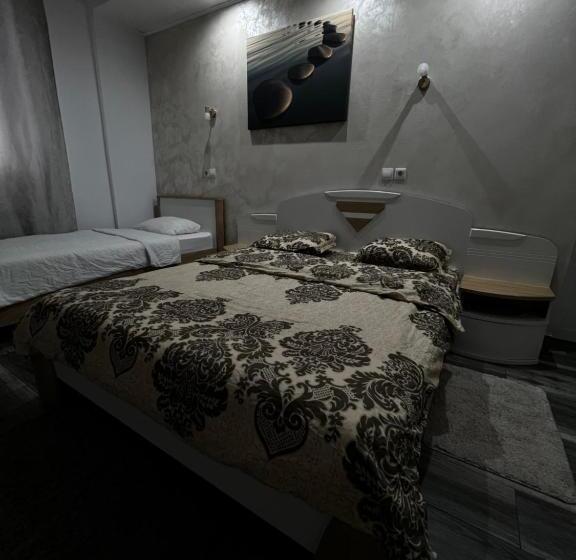 모텔 Pensiunea Old Sheriff