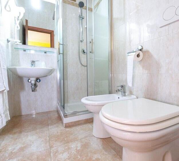 پانسیون Downtown Accommodation