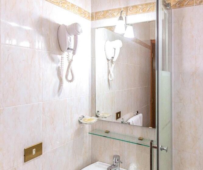 پانسیون Downtown Accommodation