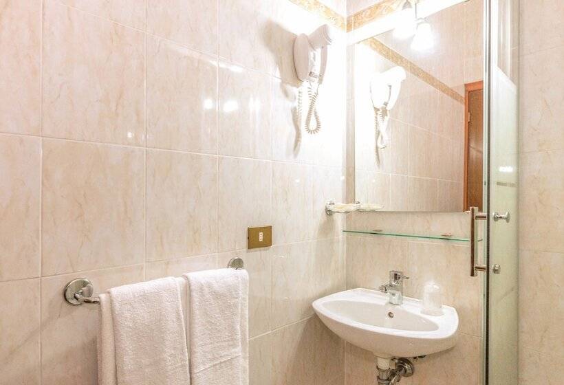 پانسیون Downtown Accommodation