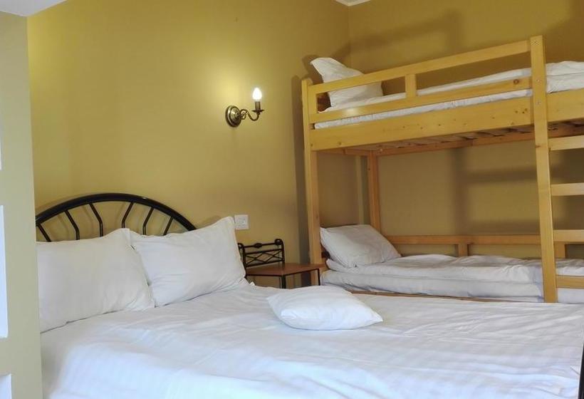 إقامة Country Club La Mesteceni