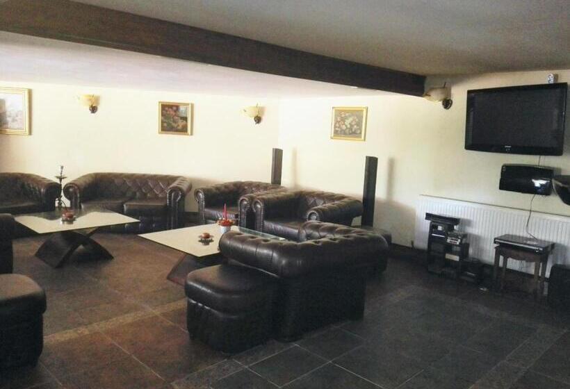 منتجع Vila Carpathia