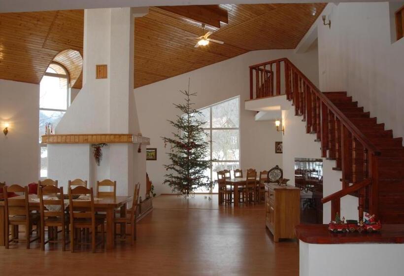 منتجع Vila Carpathia