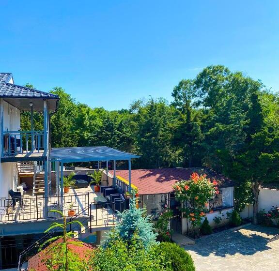 استراحتگاه Vila Casa Leul