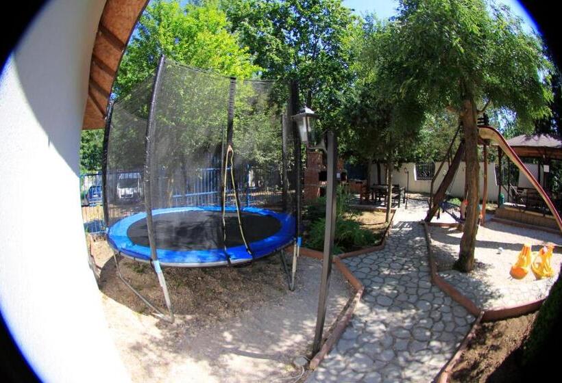 אתר נופש Vila Casa Leul
