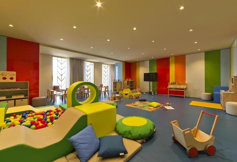 Voco Doha West Bay Suites, An Ihg