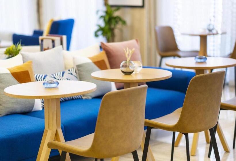 Voco Doha West Bay Suites, An Ihg