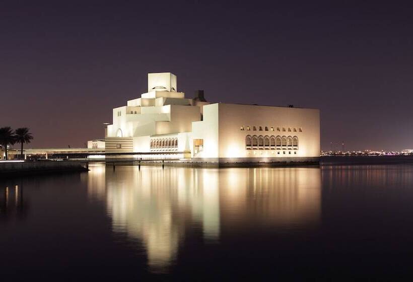 Voco Doha West Bay Suites, An Ihg