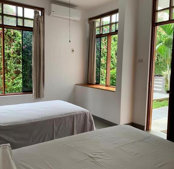 Общежитие Alojamiento Familiar Custodia