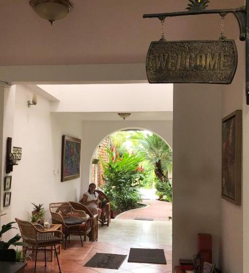 Общежитие Alojamiento Familiar Custodia