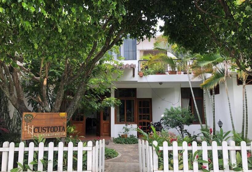 Общежитие Alojamiento Familiar Custodia
