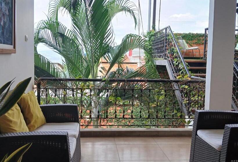 Общежитие Alojamiento Familiar Custodia