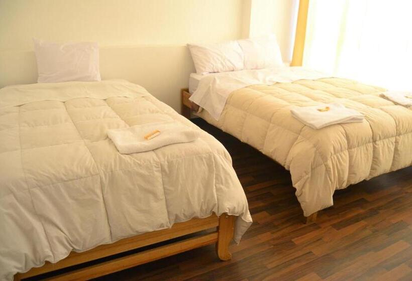 ユースホステル Apu Wasi