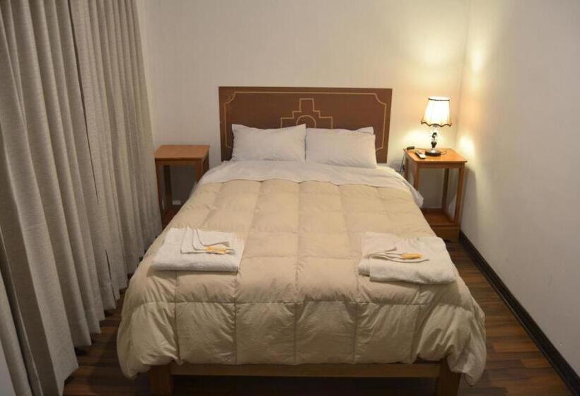 ユースホステル Apu Wasi