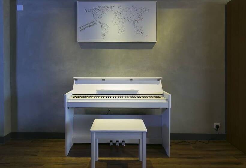 هاستل Check Inn Hk