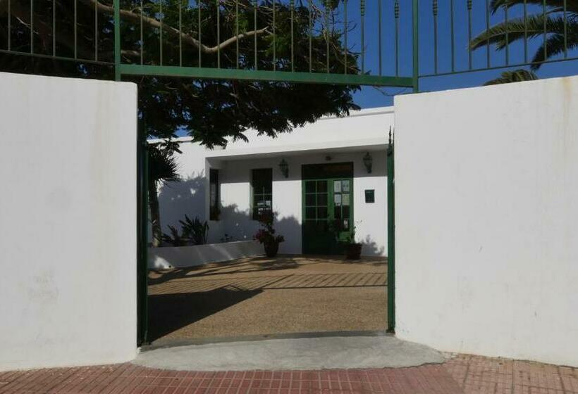 Apartamentos Tropicana