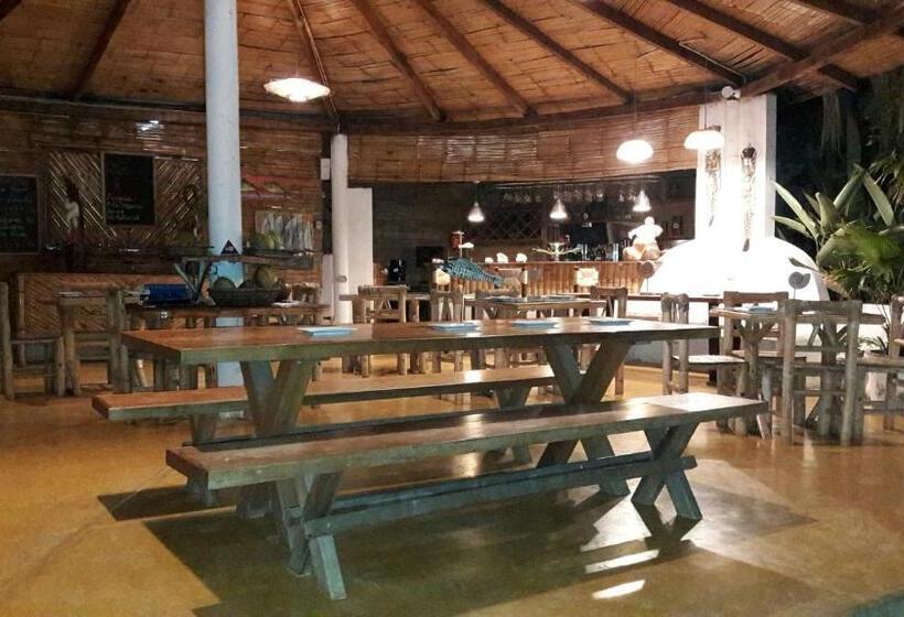 تختخواب و صبحانه El Delfin