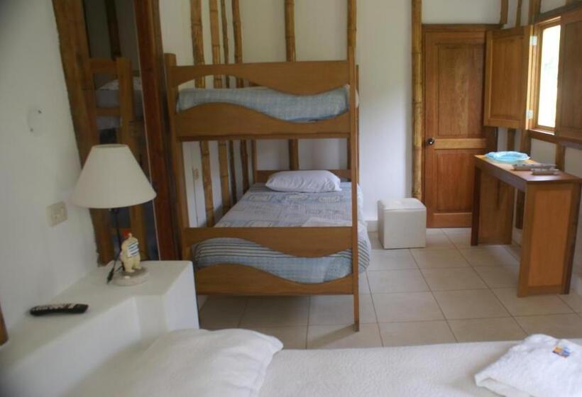 تختخواب و صبحانه El Delfin