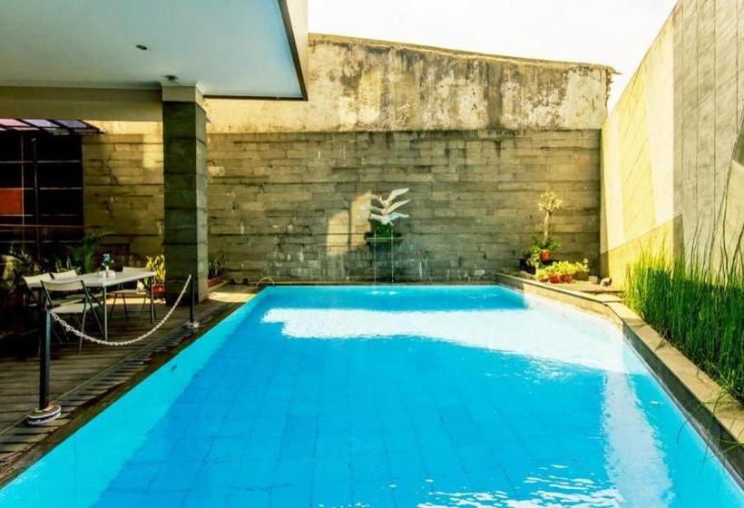 בית מלון כפרי Andelir