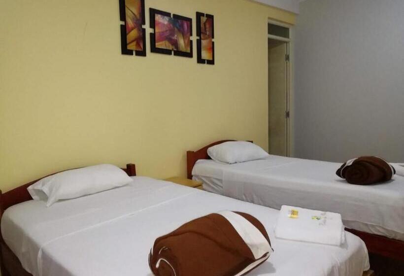 هتل Botón De Oro