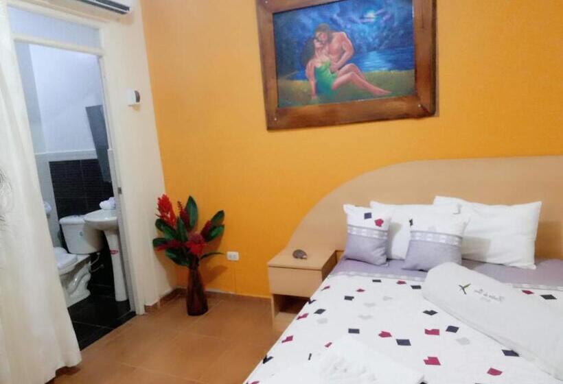 هتل Botón De Oro