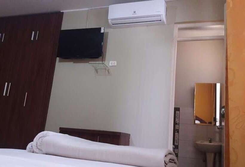 هتل Botón De Oro