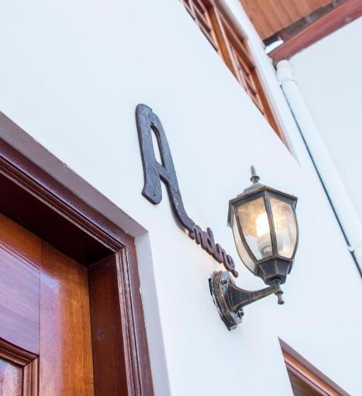 בית מלון כפרי & Bungalows Villa Valencia