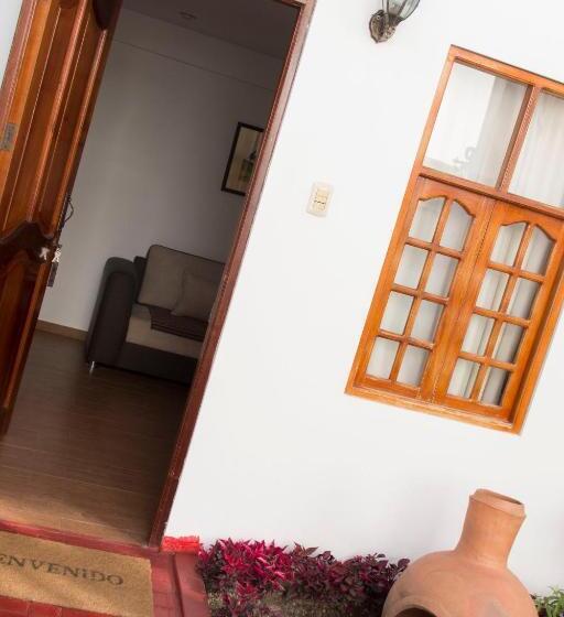 בית מלון כפרי & Bungalows Villa Valencia