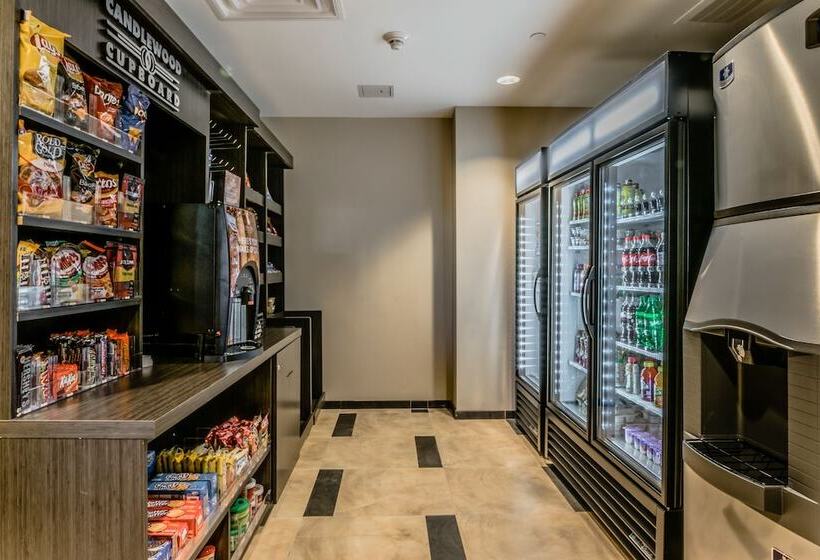 هتل Candlewood Suites Hartford Downtown By Ihg