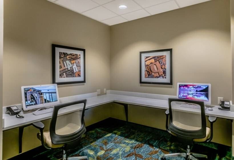 هتل Candlewood Suites Hartford Downtown By Ihg