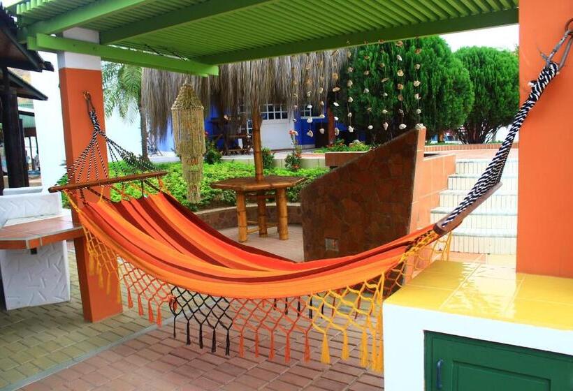 ホテル Casa Playa Zorritos