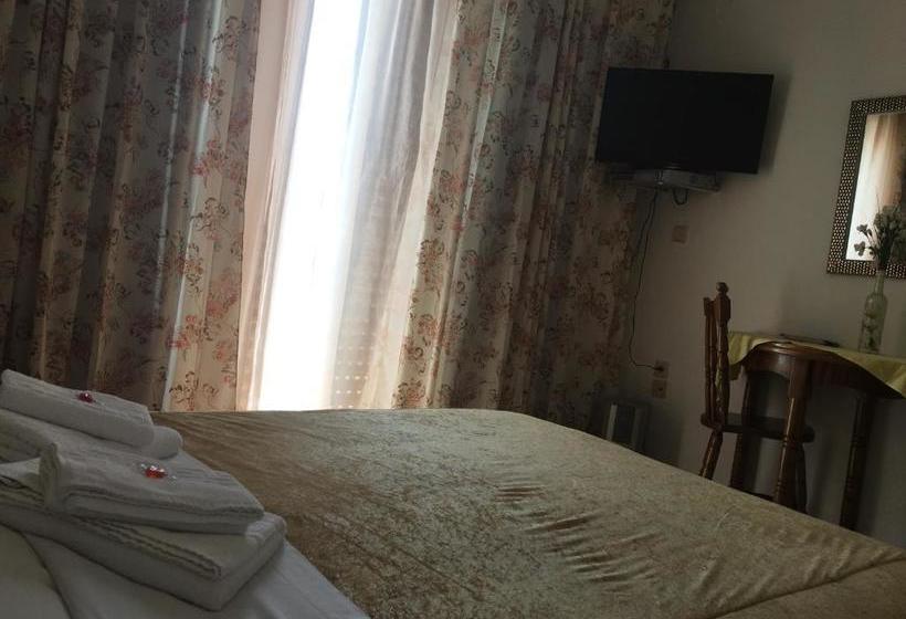 בית מלון כפרי Chris Studios & Apartments