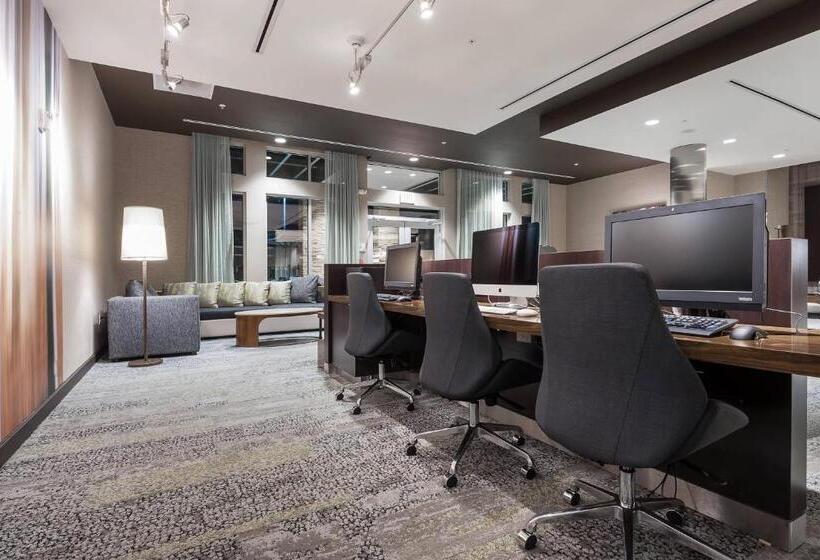 Отель Courtyard By Marriott Ardmore
