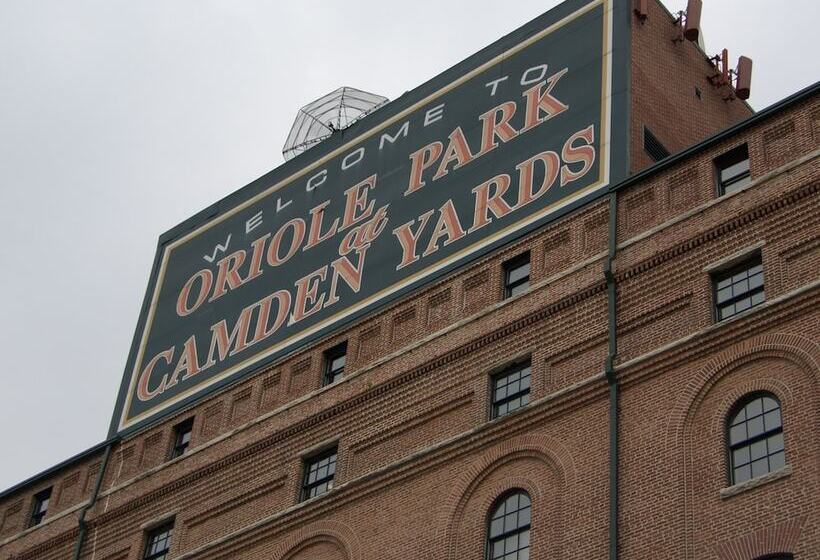 Sonesta Hotel Baltimore Inner Harbor