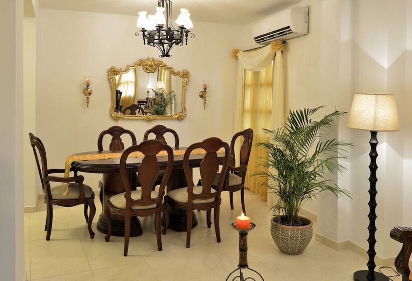 Отель Dorado Plaza Calle Del Arsenal