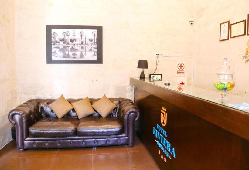 בית מלון כפרי Es Riviera Mansion