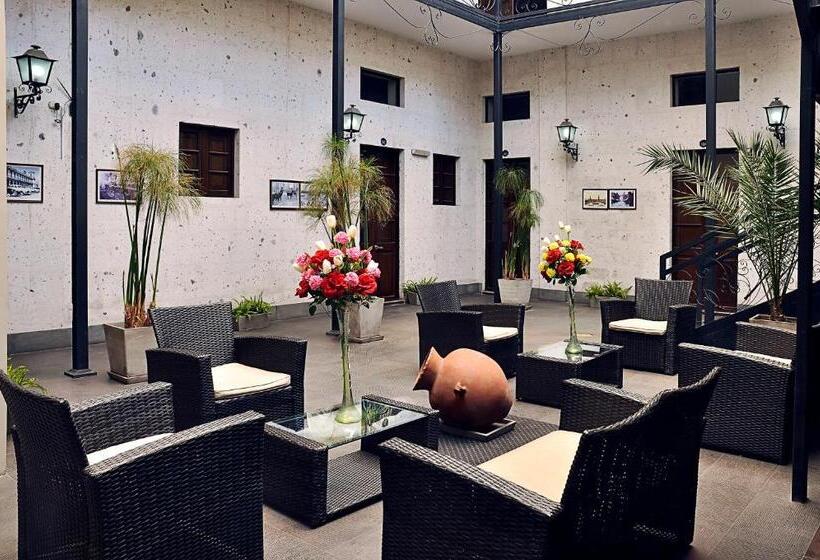 בית מלון כפרי Es Riviera Mansion