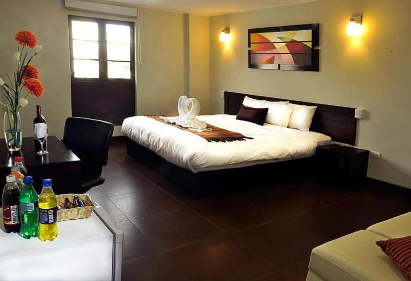 בית מלון כפרי Es Riviera Mansion