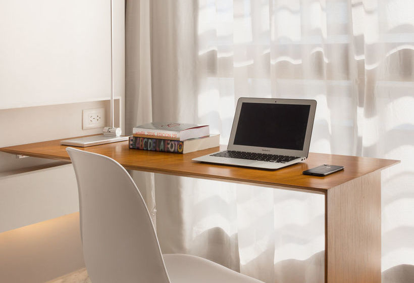 Отель Esplendor By Wyndham Montevideo Punta Carretas