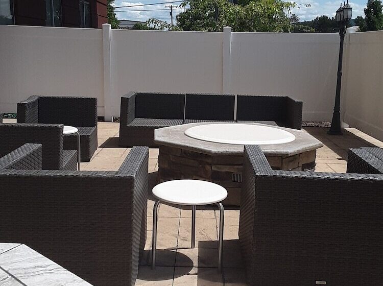 فندق Fairfield Inn & Suites By Marriott Utica