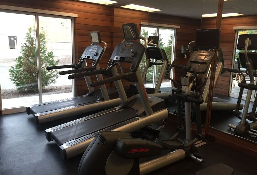 فندق Fairfield Inn & Suites By Marriott Utica