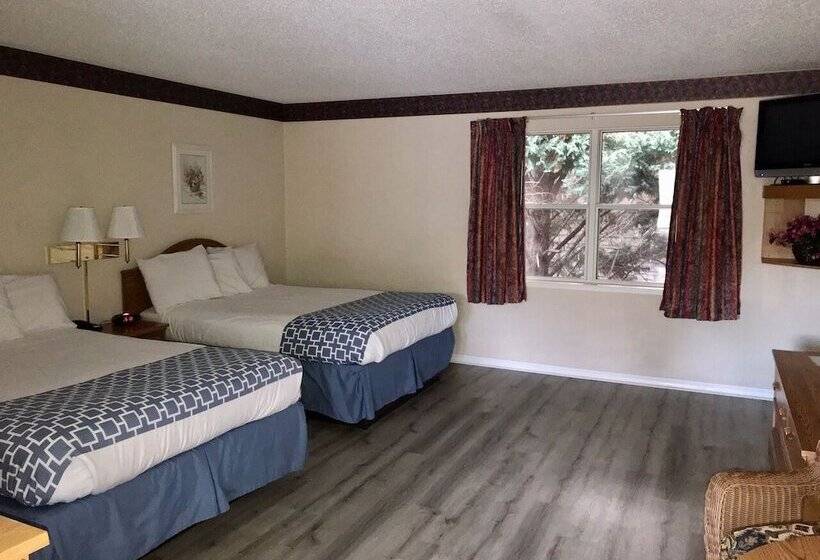 Отель Four Seasons Inn